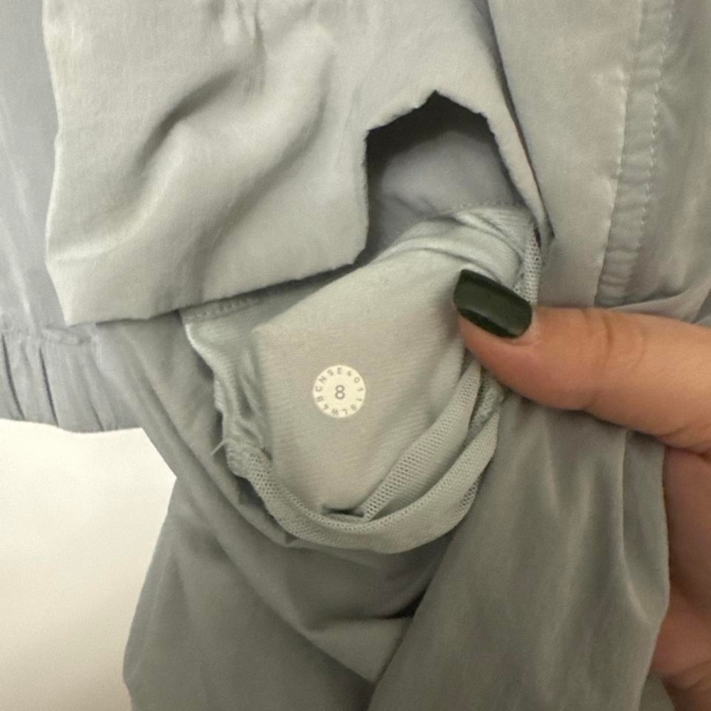 Lululemon pack and glyde lightweight jacket - Picture 4 of 6